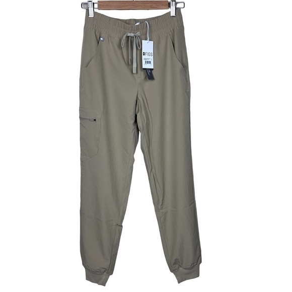Figs Zamora High Waisted FIONLITE Lined Jogger
Scrub Pants XS Light Oak - Picture 5 of 10